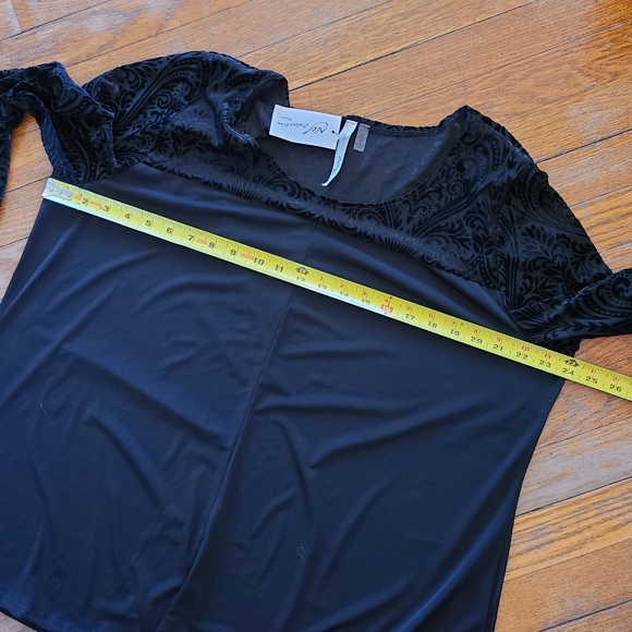 Black burnout velvet accent top NWT Sheer neck and sleeves, 2X NY Collection - Picture 7 of 13